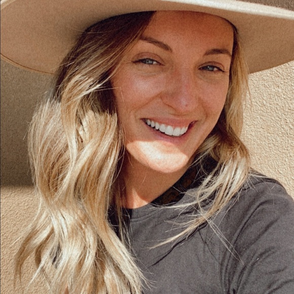 tayloraholt
